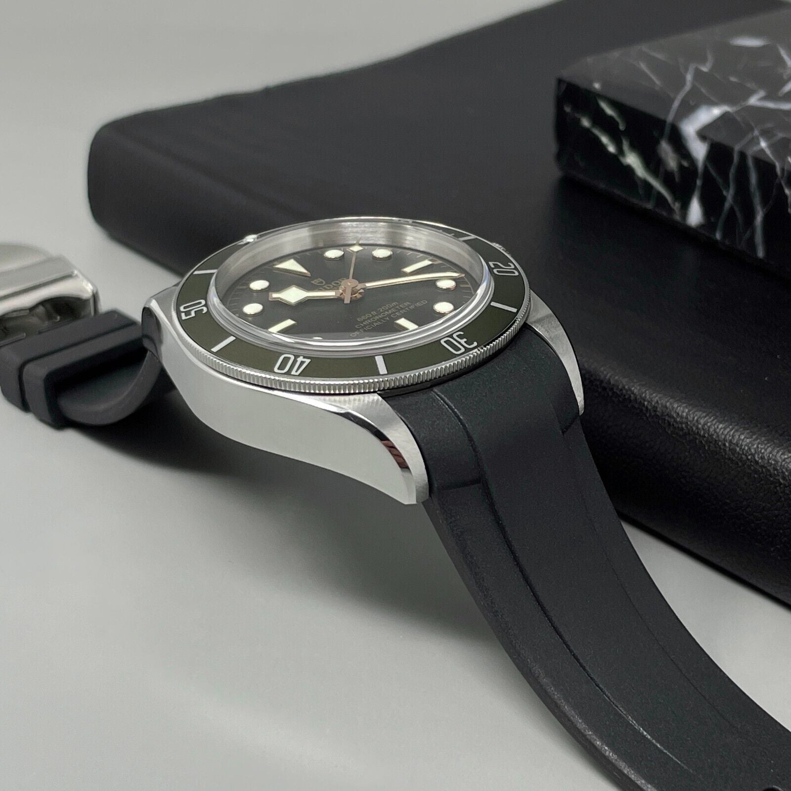 22Mm Black Curved End FKM Rubber Watch Strap Band for Tudor Black Bay GMT Chrono