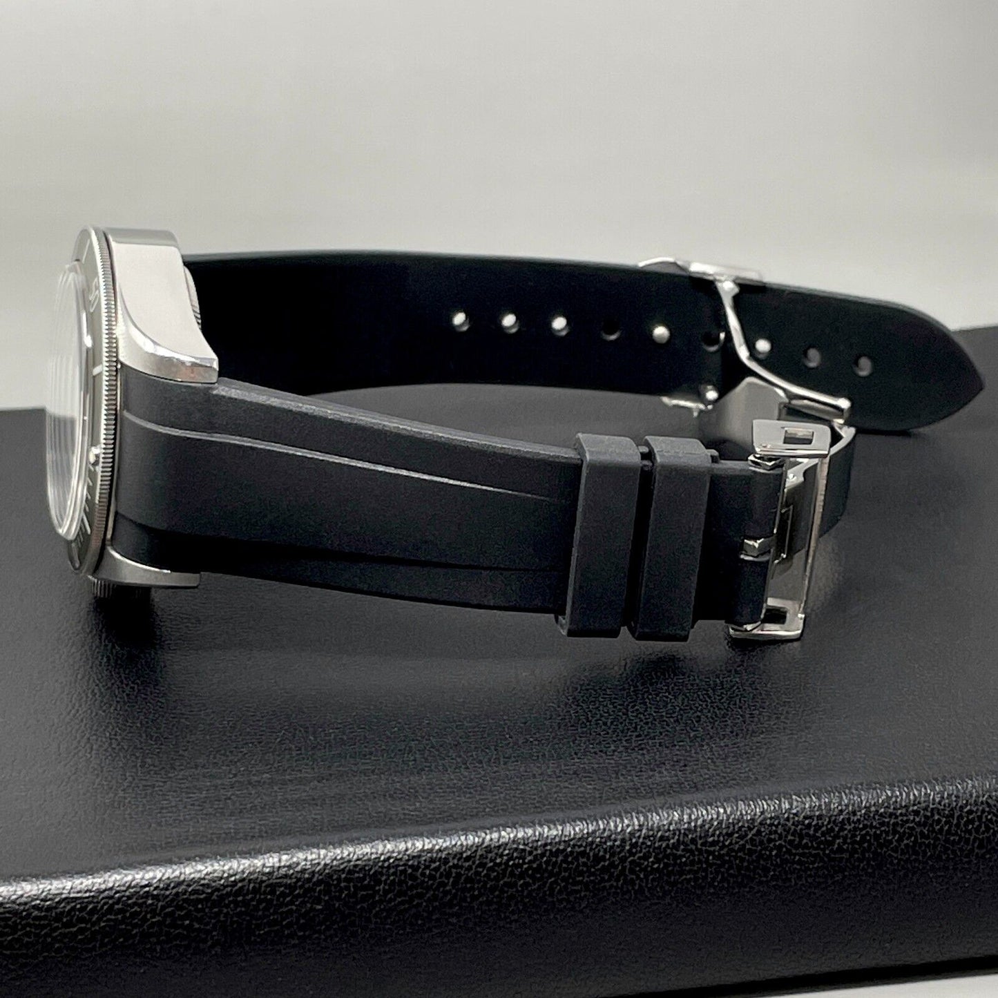 22Mm Black Curved End FKM Rubber Watch Strap Band for Tudor Black Bay GMT Chrono